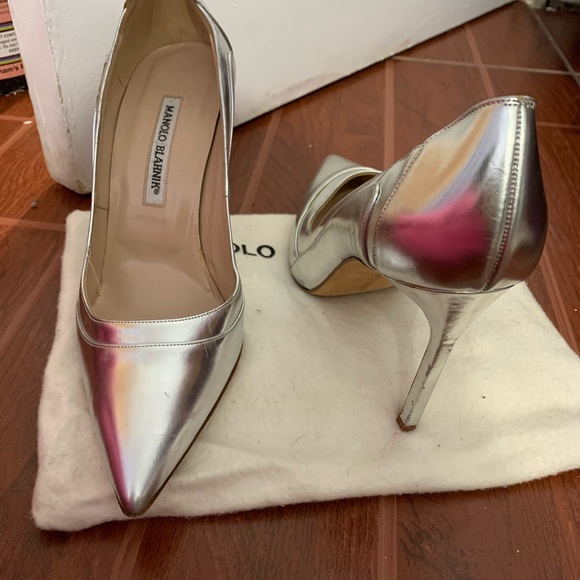 Manolo Blahnik Shoes - Picture 1 of 3